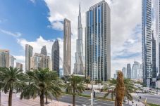 Apartment in Dubai - Stayis - 2 BR Iconic Burj Khalifa View...