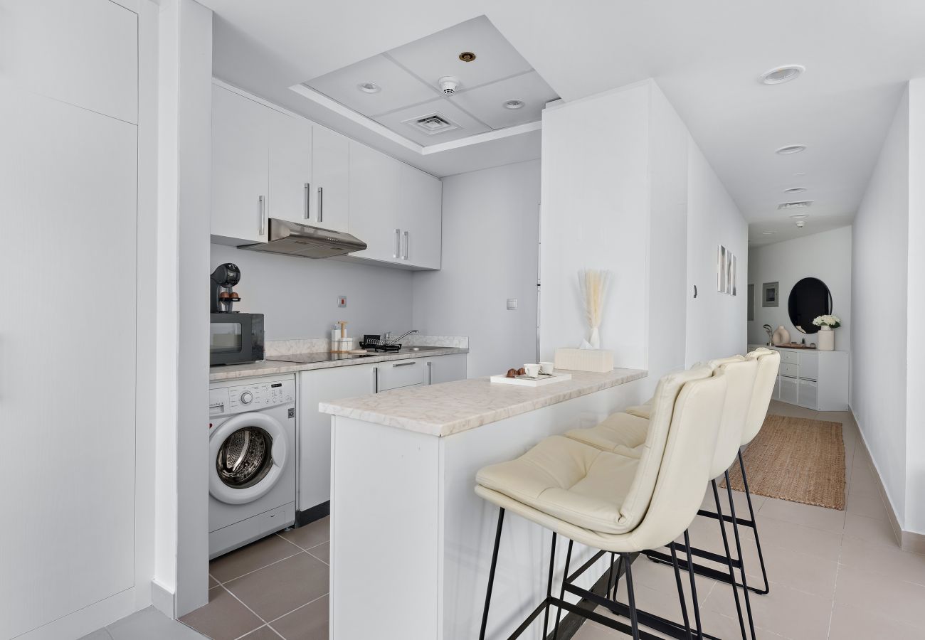 Apartment in Dubai - Studio - Cayan Tower