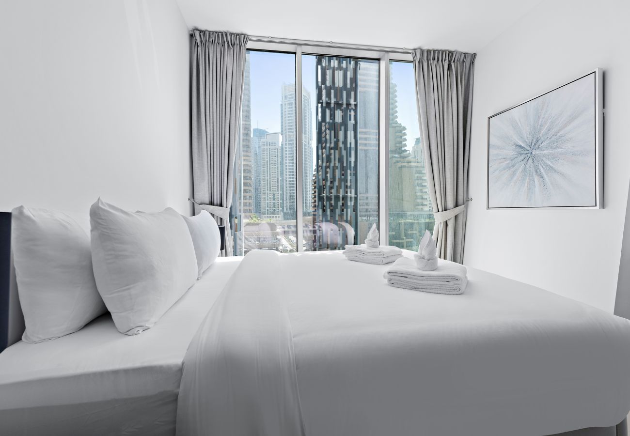Apartment in Dubai - Studio - Cayan Tower