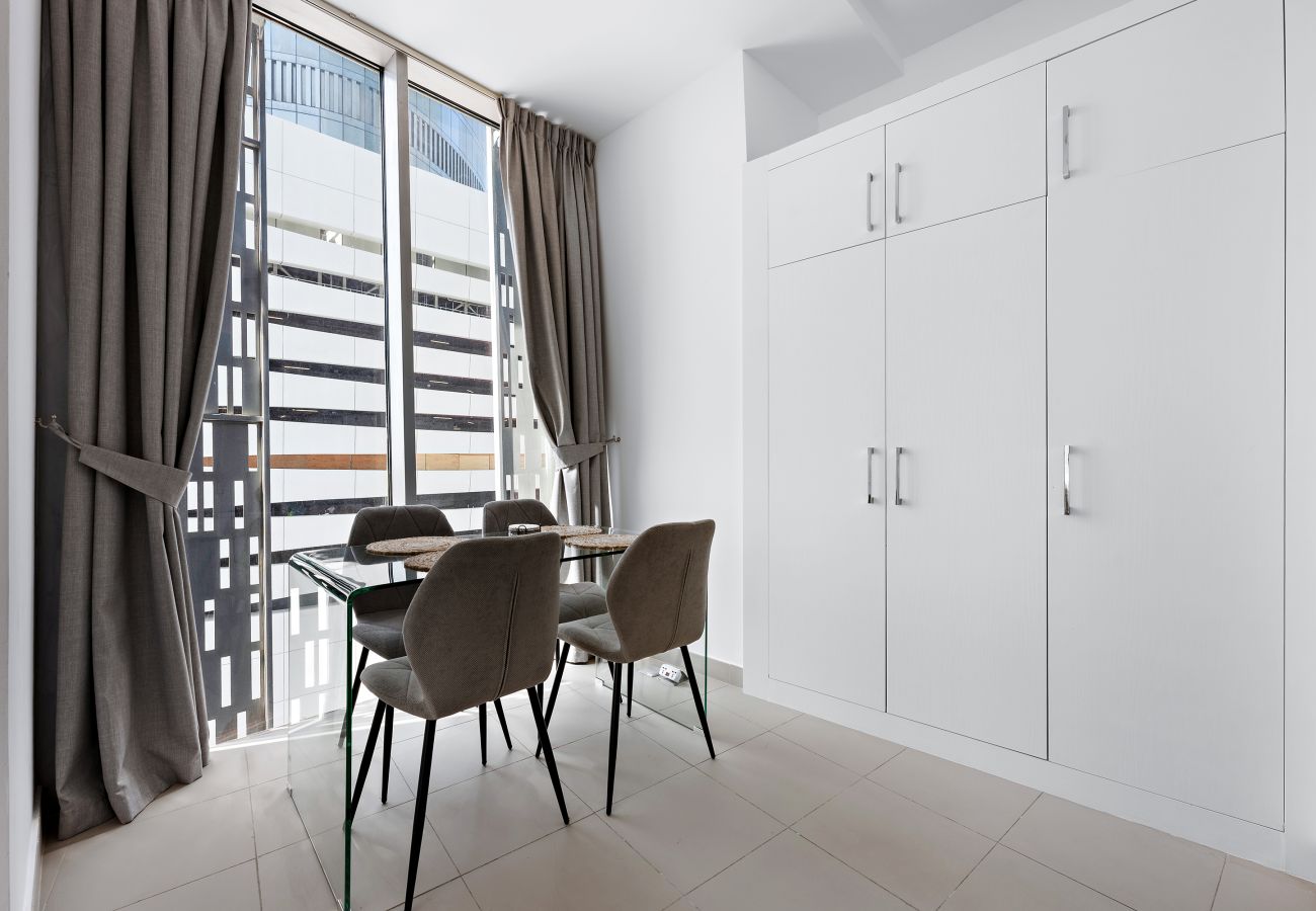 Apartment in Dubai - Studio - Cayan Tower