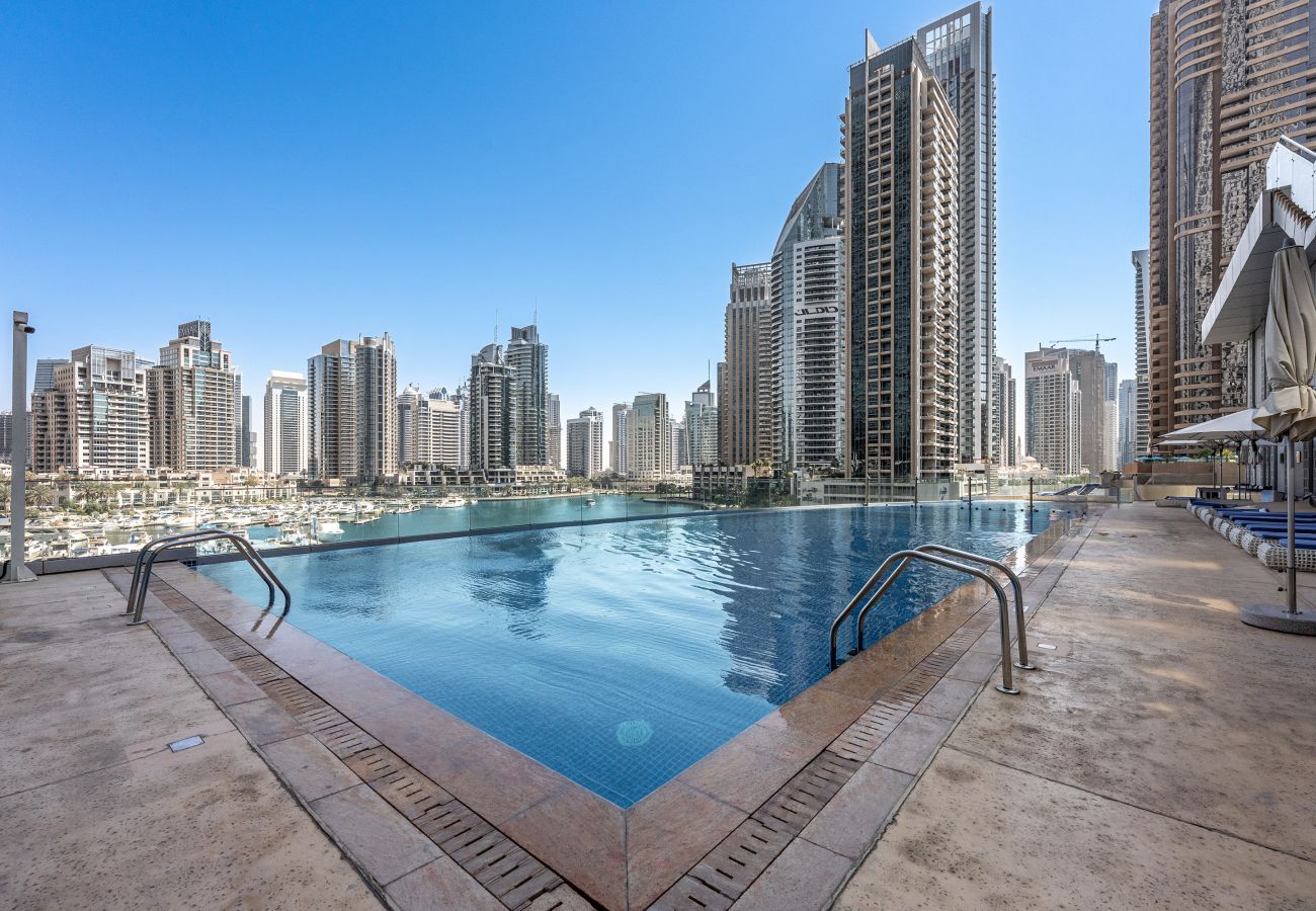 Apartment in Dubai - Studio - Cayan Tower