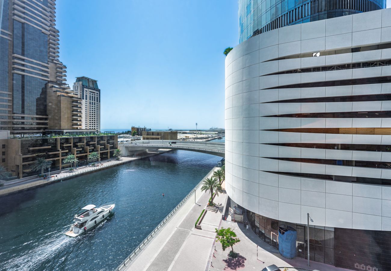 Apartment in Dubai - Studio - Cayan Tower